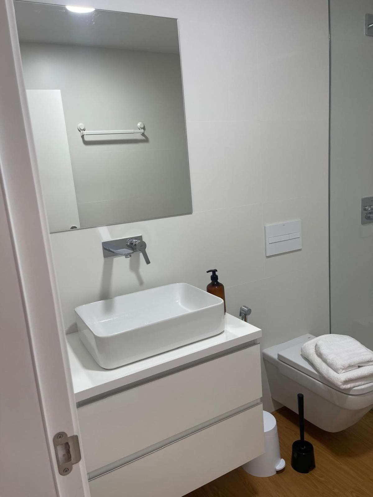 Apartamento Calle Rodrigo De Triana Con Opcion De Parking Sevilla Exteriör bild