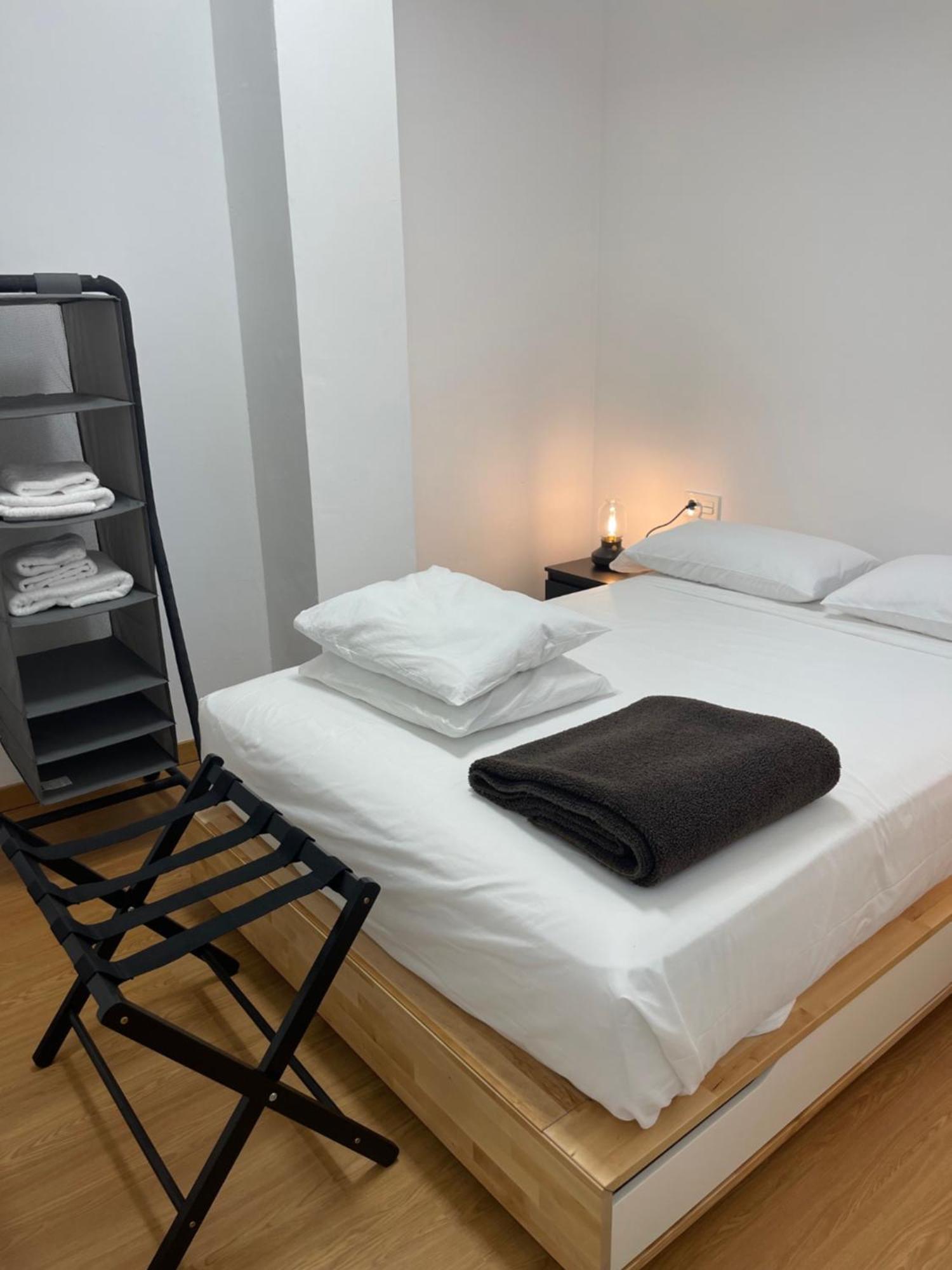 Apartamento Calle Rodrigo De Triana Con Opcion De Parking Sevilla Exteriör bild